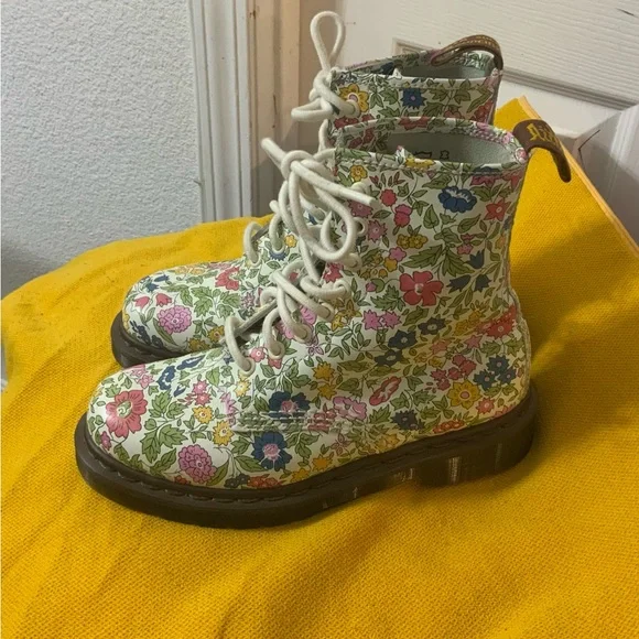 Dr Martens liberty floral women’s boots size 6 - Picture 1 of 8